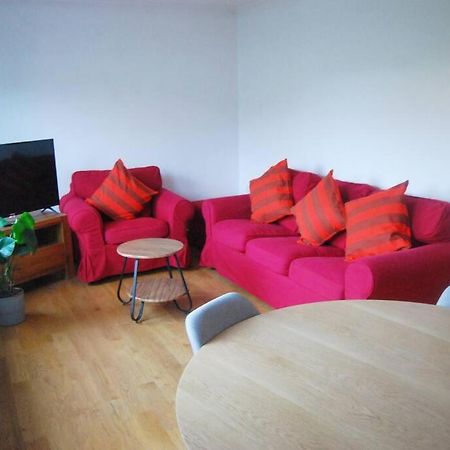 Central Two Bed Flat Close To Arthur'S Seat And University Edimburgo Exterior foto