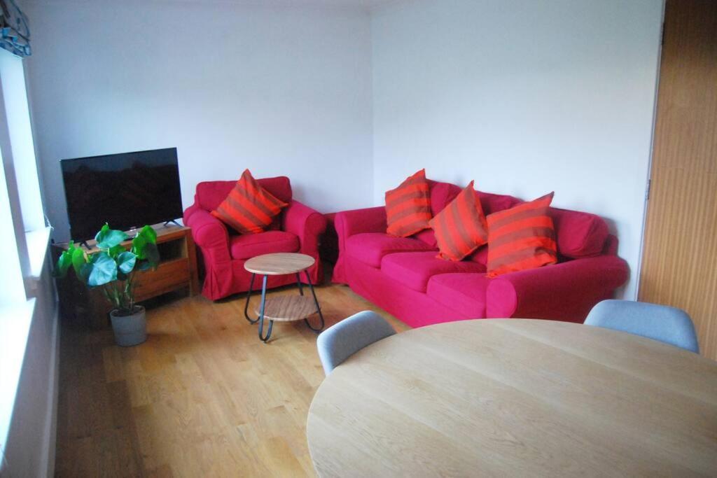 Central Two Bed Flat Close To Arthur'S Seat And University Edimburgo Exterior foto
