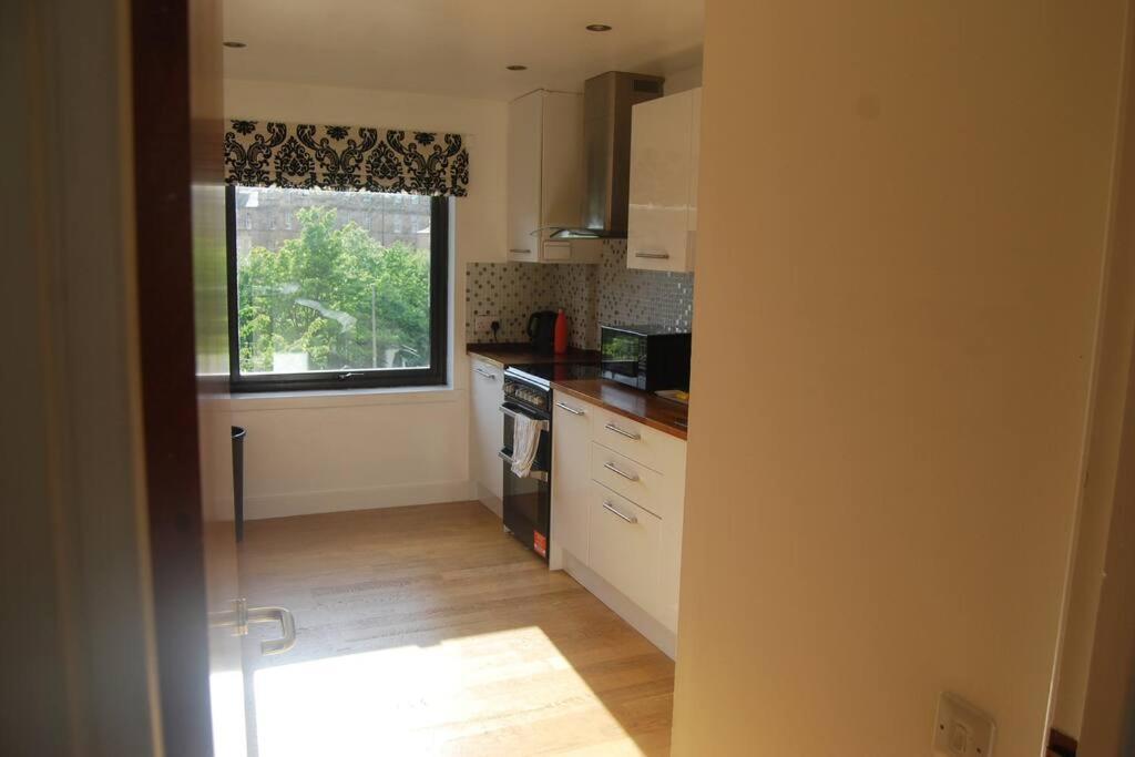 Central Two Bed Flat Close To Arthur'S Seat And University Edimburgo Exterior foto